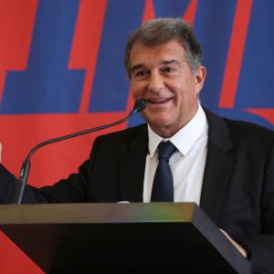 Laporta accused of being ‘arrogant and unprofessional’ towards Koeman by former Barcelona star