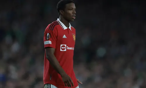 Malacia meldt knieproblemen niet bij Manchester United: 'Hij wilde indruk maken en blijven spelen'
