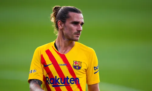 Barcelona need to sell Griezmann this summer, claims club legend