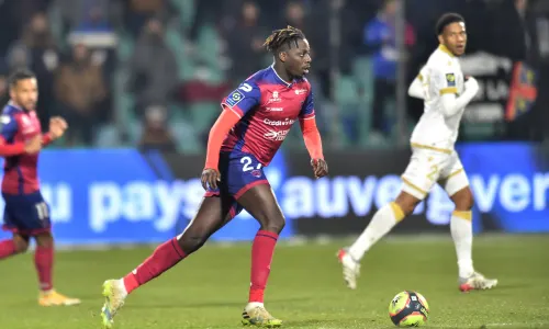 Mohamed Bayo playing for Clermont Foot, 2021/22