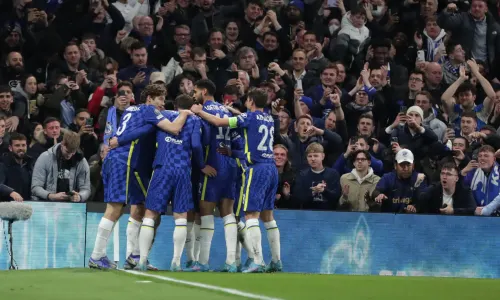 Chelsea celebrate Christian Pulisic goal v Lille