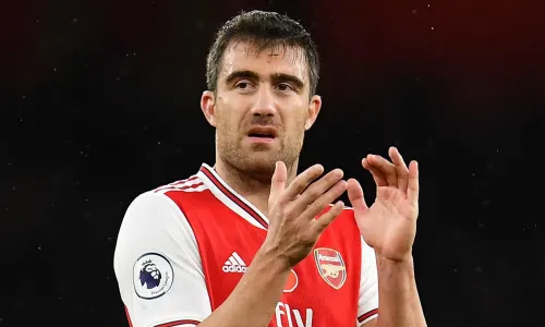 Sokratis set to join Olympiacos after leaving Arsenal