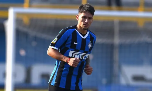 Who is Arsenal and Chelsea target Martin Satriano?