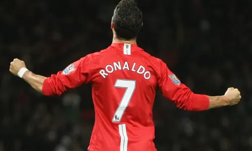 Cristiano Ronaldo in his iconic No.7 shirt for Man Utd