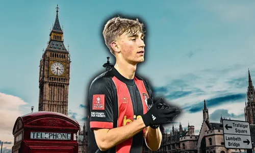 Dean Huijsen, Londen