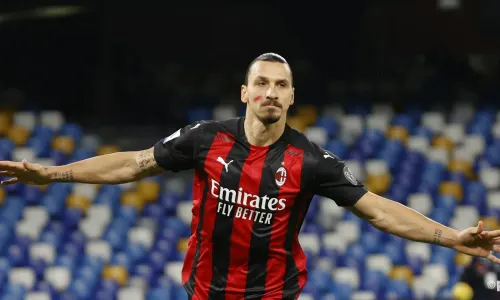Will 500-goal Zlatan stay at Milan?