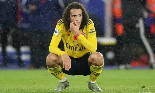 Matteo Guendouzi playing for Arsenal in the Premier League