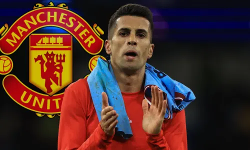 Joao Cancelo and the Manchester United badge