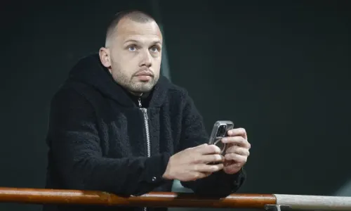 John Heitinga deed mislukte smeekpoging om vertrokken Ajax-speler in Amsterdam te houden