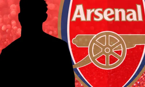 A silhouette of Emile Smith Rowe next to the Arsenal badge, on a red abstract background