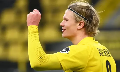Best option for Haaland may be to stay at Dortmund, claims agent