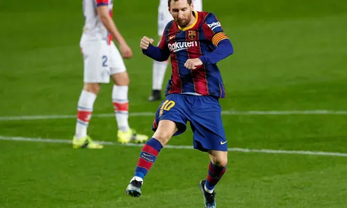Barcelona legend says club must accept it if Messi leaves: ‘Life goes on’