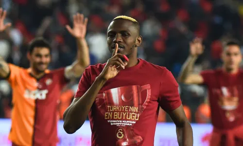 Victor Osimhen celebrates winning the Turkish Cup with Galatasaray