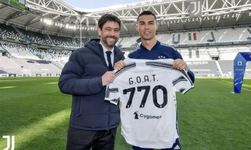 Ronaldo awarded GOAT jersey before Benevento humiliation