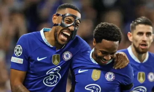 Aubemeyang celebrating a Chelsea goal.