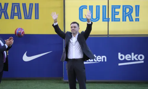 New Barcelona head coach Xavi is presented to fans after signing his contract