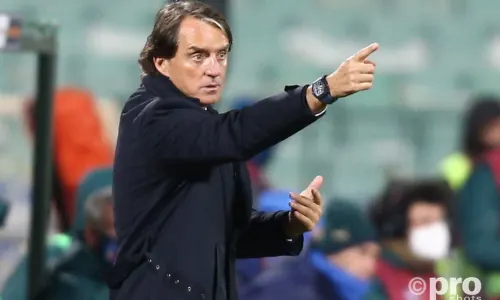 Official: Roberto Mancini extends Italy deal until 2026