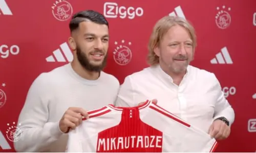 Mislintat geeft tekst en uitleg over komst Mikautadze naar Ajax en noemt Tadic én Kudus