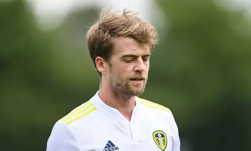 Patrick Bamford has signed a new five-year contract at Leeds