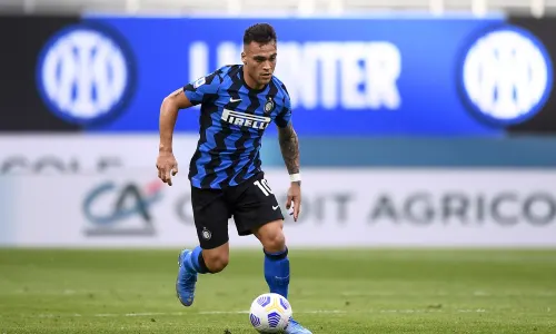 Lautaro Martinez to wait and see the state of Inter before signing new contract