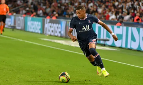 Real Madrid transfer target Kylian Mbappe playing for PSG in Ligue 1, 2020/21