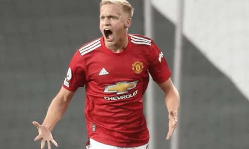 Van de Beek given lifeline to save Man Utd career