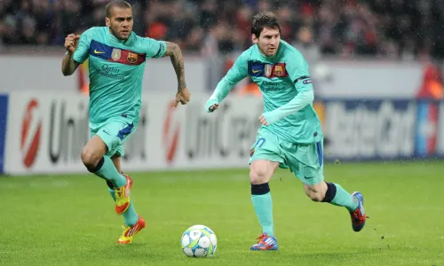 Dani Alves offers Messi advice over PSG move