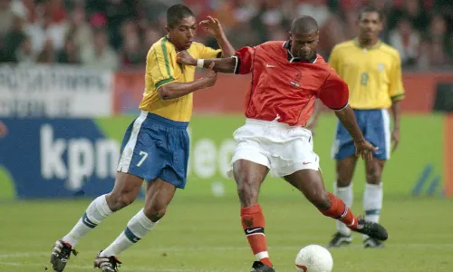 Winston Bogarde playing for The Netherlands