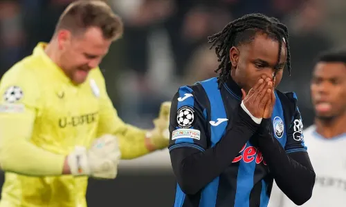 Ademola Lookman reacts to his penalty miss for Atalanta against Club Brugge in the 2024/25 Champions League