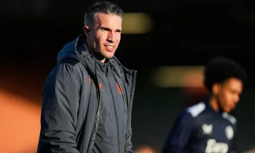 Robin van Persie sprak met club over hoofdtrainerschap in de Eredivisie