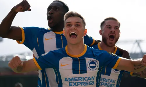 Leandro Trossard with Danny Welbeck and Alexis Mac Allister for Brighton, 2022/23