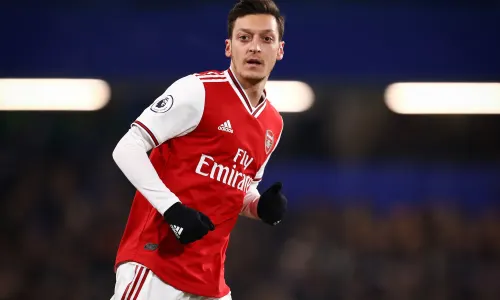 Lauren: If Ozil was a top player he would’ve played for Emery and Arteta
