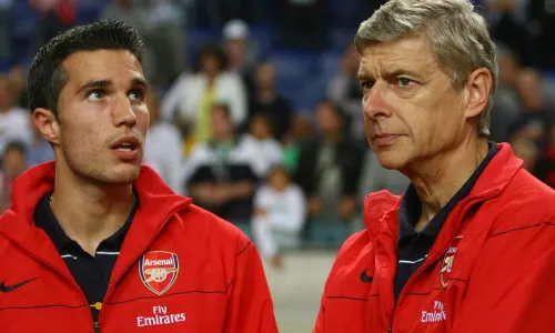 Van Persie: I tried to get Wenger to sign Chiellini at Arsenal