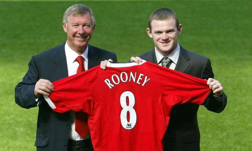 Wayne Rooney signs for Man Utd