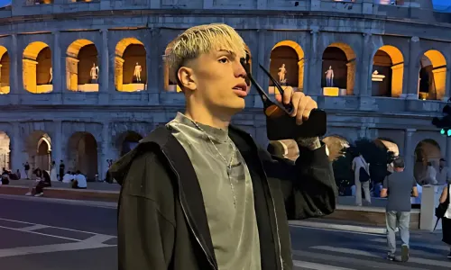 Alejandro Garnacho holidays in Rome