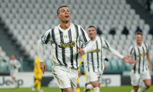 Ronaldo tipped to leave Juventus and join Mourinho at Roma by Italy legend