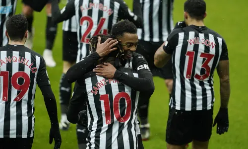 Loan stars Willock and Minamino shine as Newcastle edge Southampton