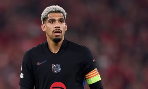 Ronald Araujo, Barcelona, 2024/25