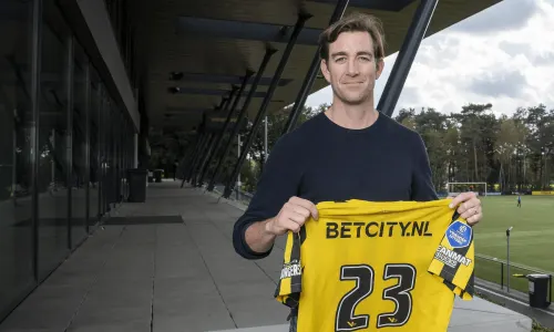 Coley Parry, Vitesse