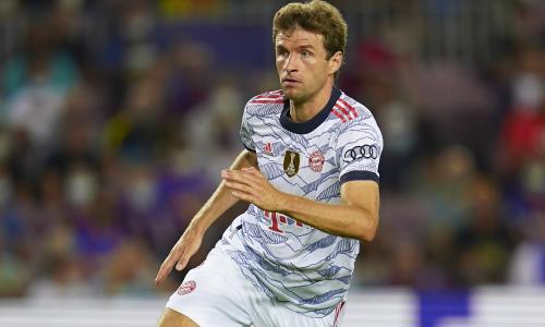 Thomas Muller in Champions League action for Bayern against Barcelona