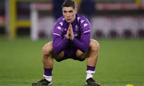 Manchester United and Liverpool battling for Fiorentina star
