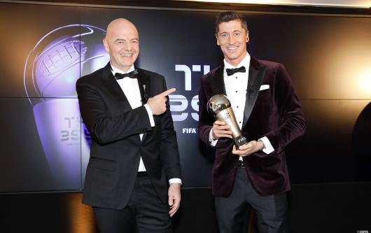 Robert Lewandowski, Gianni Infantino, FIFA The Best 2021