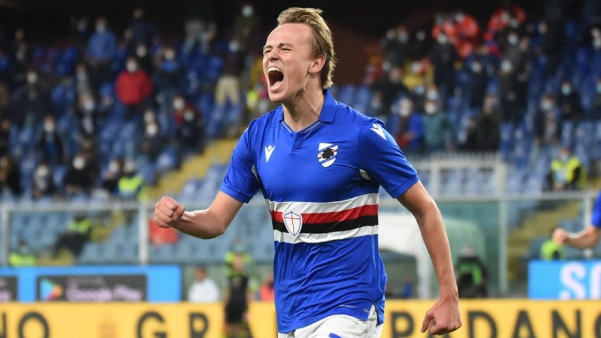 Juventus And Tottenham Target Mikkel Damsgaard Likely To Stay At Sampdoria Footballtransfers Com