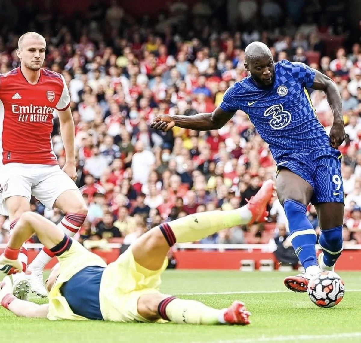 Lukaku scores v Arsenal for Chelsea, 2021-22