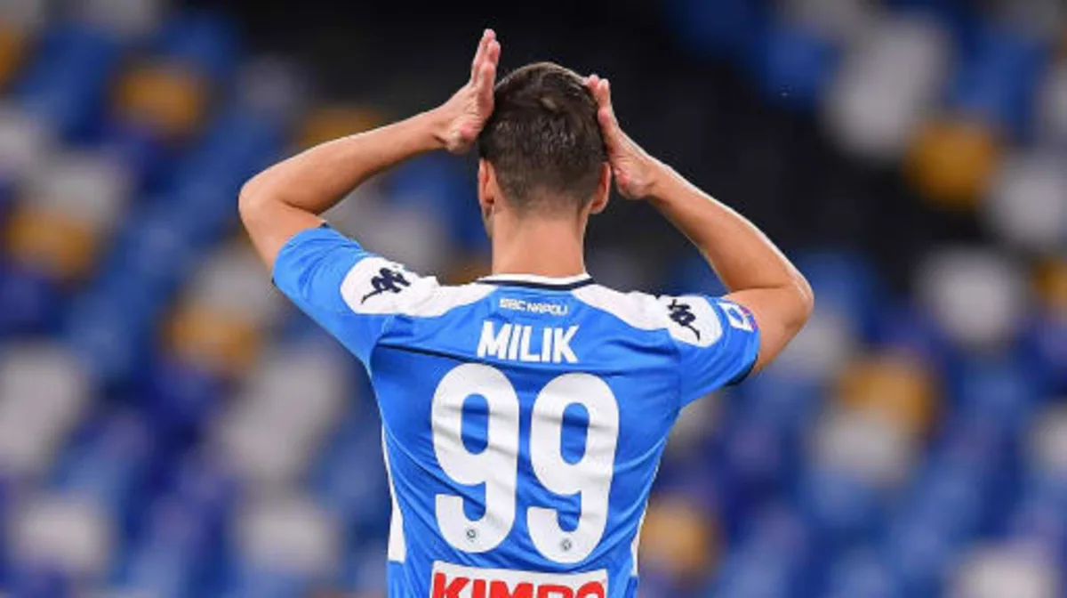 Everton and Spurs contemplating Arkadiusz Milik bids