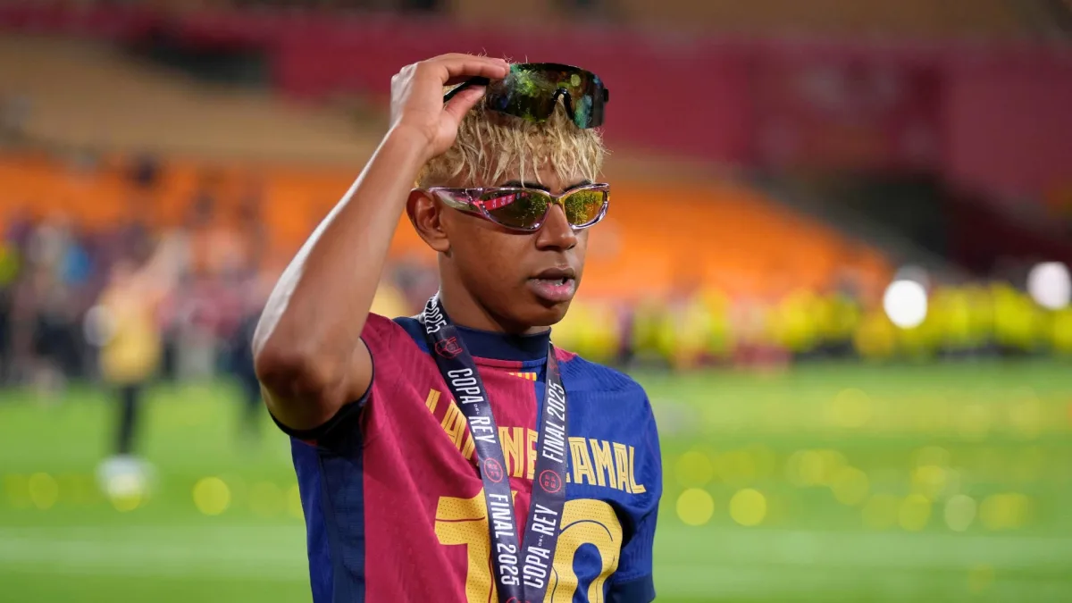 Lamine Yamal celebrates winning the Copa del Rey with Barcelona, 2024/25
