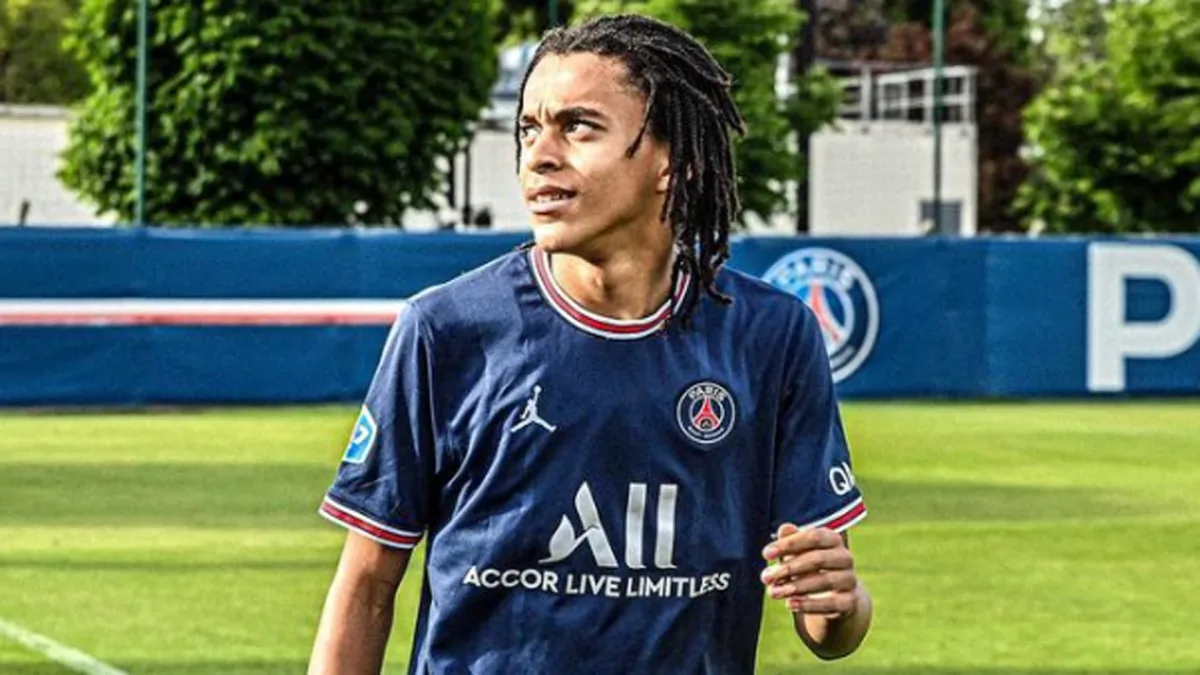 Ethan Mbappe in PSG training.