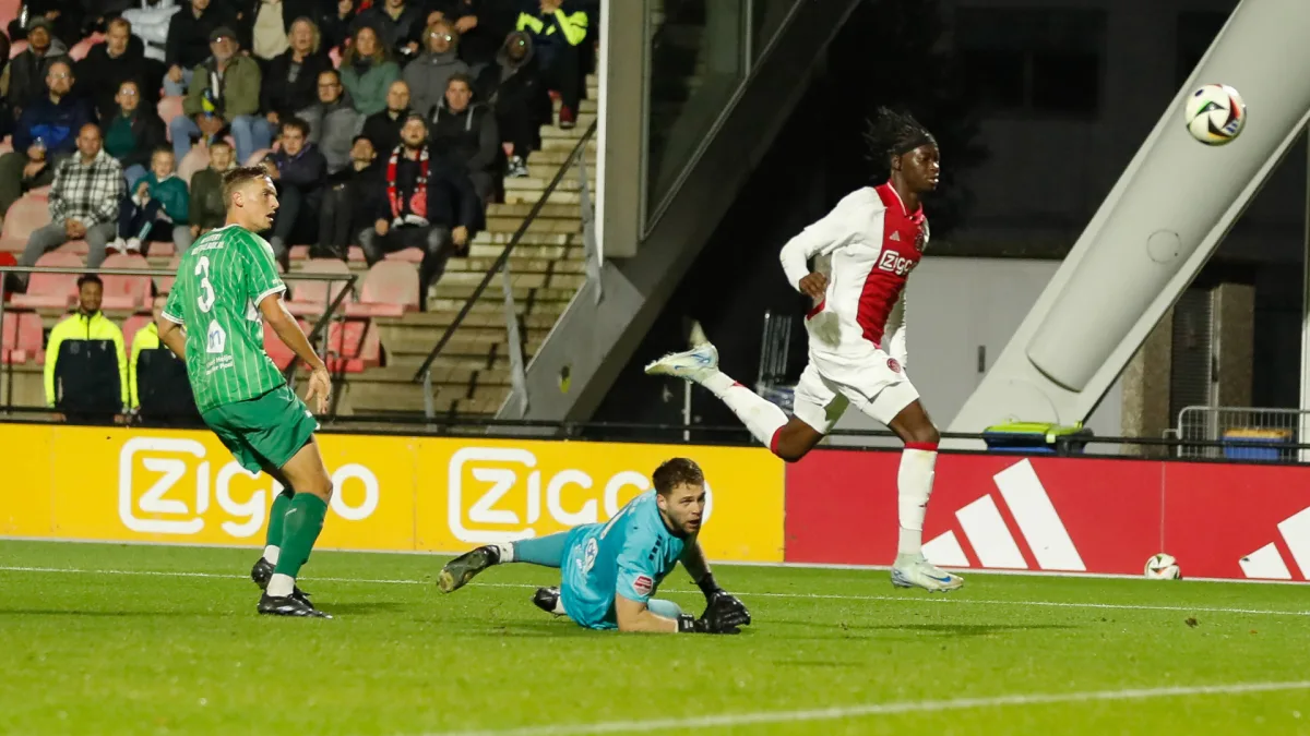 Liam Bossin, FC Dordrecht, Feyenoord, Ajax