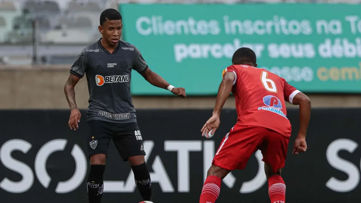 Savinho playing for Atletico Mineiro