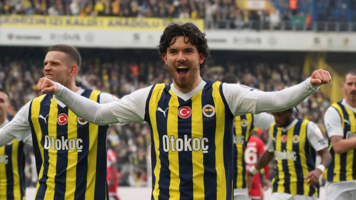 Ferdi Kadioglu celebrates scoring for Fenerbahce against Samsunspor